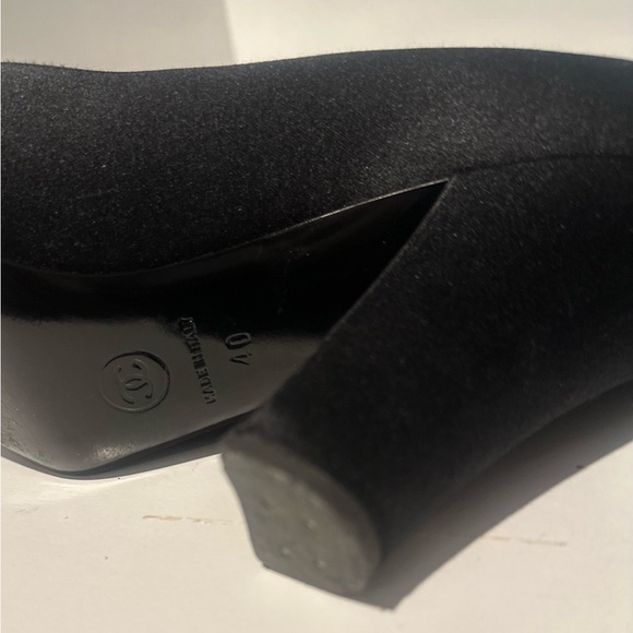 Chanel Satin Pumps - Picture 4 of 6